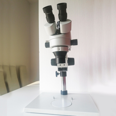 Trinoculární stereo mikroskop 3,5x180
